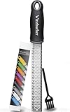 Winzbacher – Grattugia Zesteur Multifunzione | Per Parmigiano, Limone, Noce Moscata, Zenzero, Cioccolato, Aglio | Lama in Acciaio Inox Ultra Affilata | Lavabile in Lavastoviglie | Con Spazzola