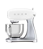 Smeg, Impastatrice Planetaria SMF04WHEU, 10 Livelli di Velocità, Funzione Smooth Start e Steady Mix, Ciotola da 4,8 L, Sicurezza Blocco Motore, Inclusi 2 Fruste e Gancio Impastatore, 800 W, Bianco