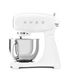 Smeg, Impastatrice Planetaria SMF03WHEU, 10 Livelli di Velocità, Funzione Smooth Start, Ciotola da 4,8 L, Sicurezza Blocco Motore, 3 Fruste, Gancio e Coperchio in Dotazione, 800W, Bianco
