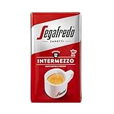 Segafredo Zanetti Caffè Macinato Intermezzo (Confezione da 250 Grammi) - Adatto per Moka - Linea Le Classiche, Tostatura scura, Gusto deciso e corposo